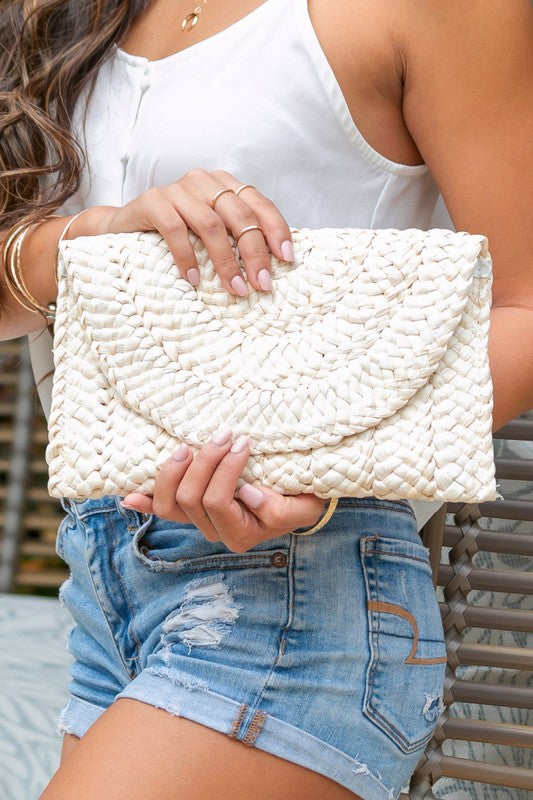 Versatile Straw Clutch